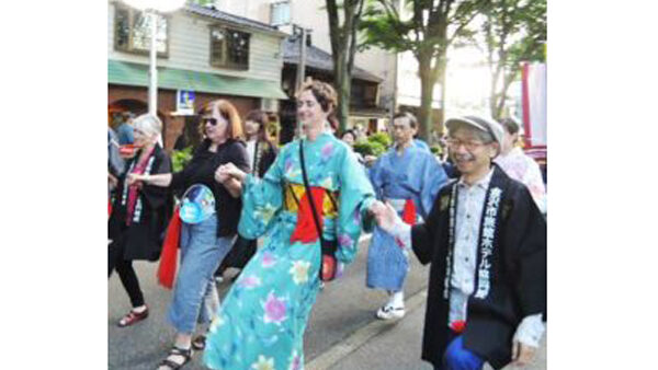 Let’s dance together at the dancing parade of Hyakumangoku Festival on June 2nd !
